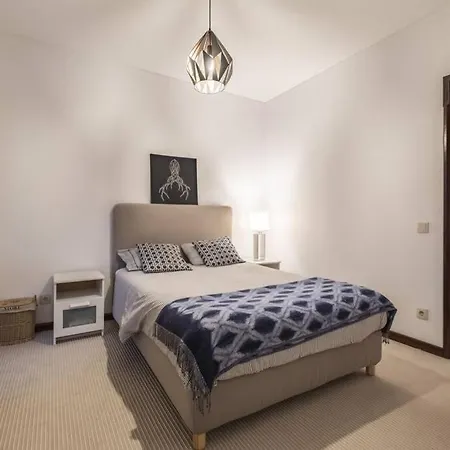 Charming Villa, Spacious, Beautiful Views! *