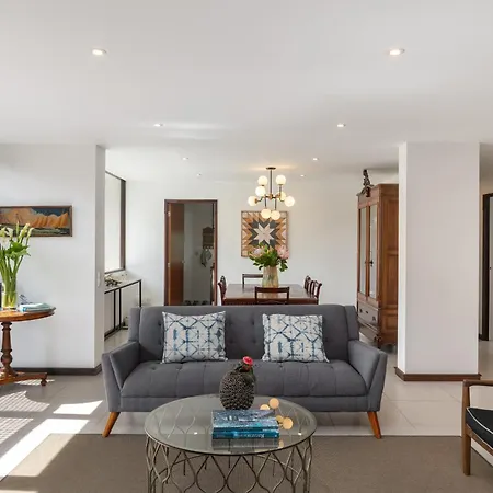 Charming Villa, Spacious, Beautiful Views!