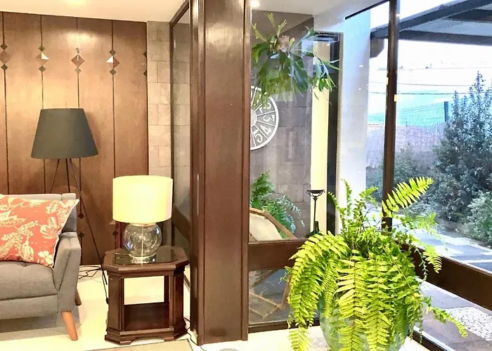 Villa Charming Villa, Spacious, Beautiful Views! *