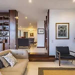 Villa Charming Villa, Spacious, Beautiful Views!