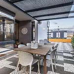 Villa Charming Villa, Spacious, Beautiful Views!