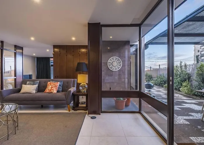 Charming Villa, Spacious, Beautiful Views!