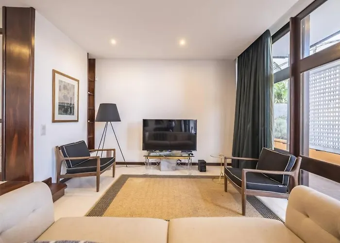 Charming Villa, Spacious, Beautiful Views! Villa