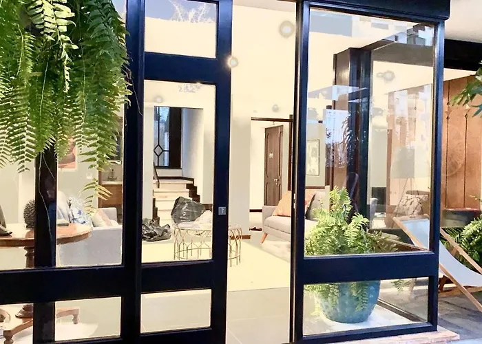 Charming Villa, Spacious, Beautiful Views! Villa