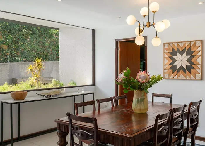 Charming Villa, Spacious, Beautiful Views! Funchal (Madeira)