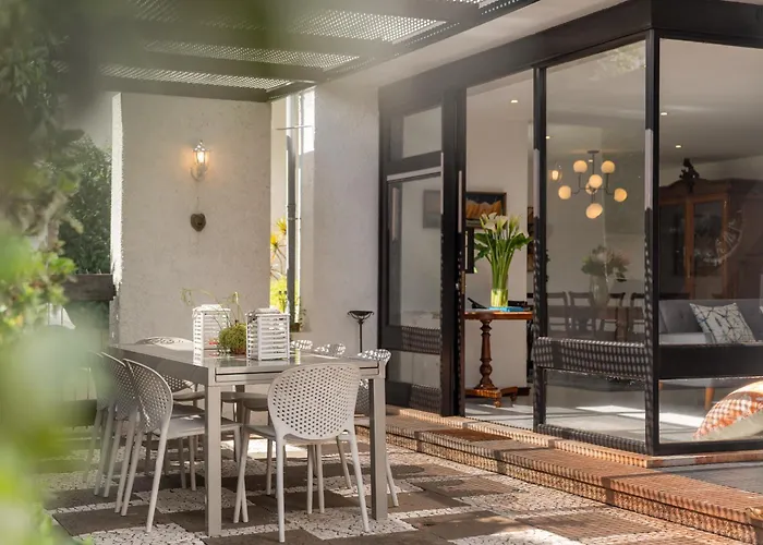 Villa Charming Villa, Spacious, Beautiful Views!