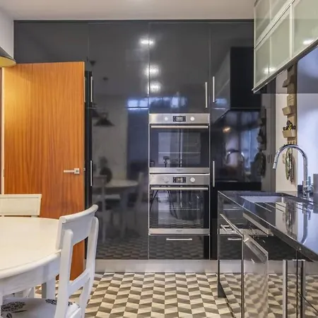 别墅 Charming Villa, Spacious, Beautiful Views! 丰沙尔