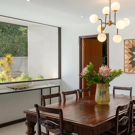 Charming Villa, Spacious, Beautiful Views! 丰沙尔