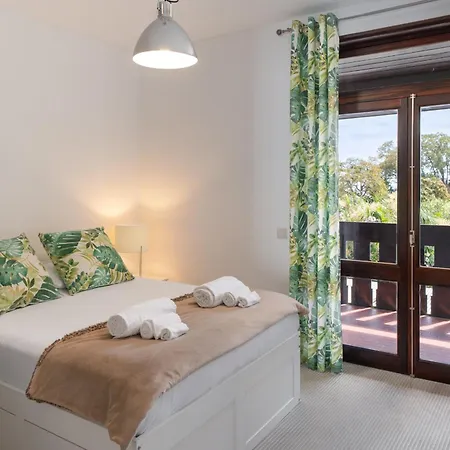 别墅 Charming Villa, Spacious, Beautiful Views! 丰沙尔